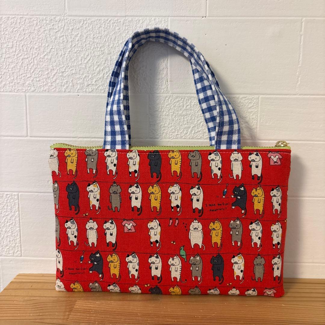 感謝価格　SALE 猫柄　巾着　おやつ入れ　小物入れ　人気　ハンドメイド