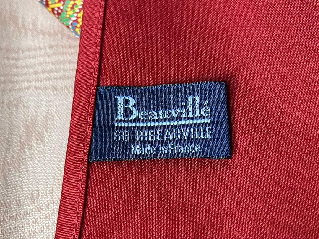 フランス　beauville ボーヴィレのテーブルクロス（145✕145）