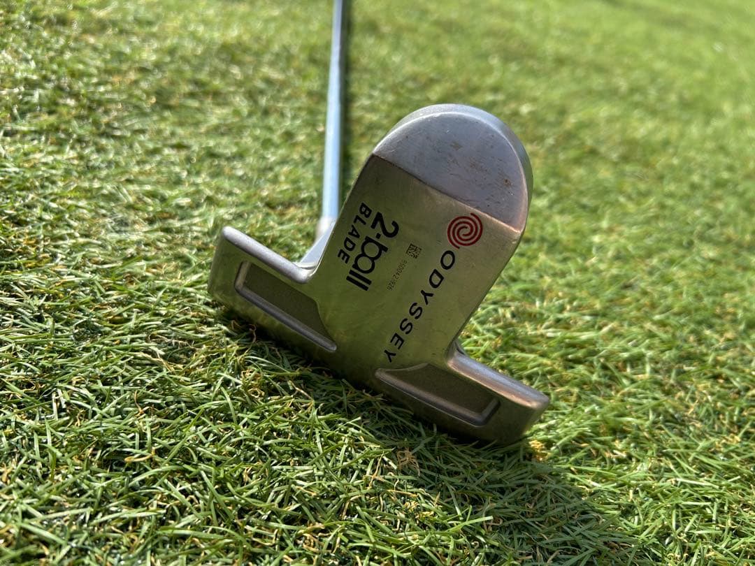 ゴルフ　パター　オデッセイ　2ball