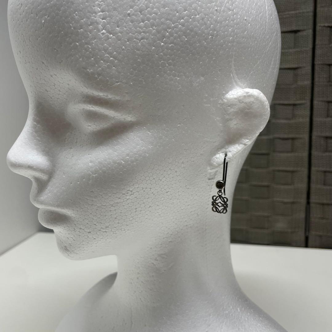 神*子様 LOEWE ピアス　アナグラム