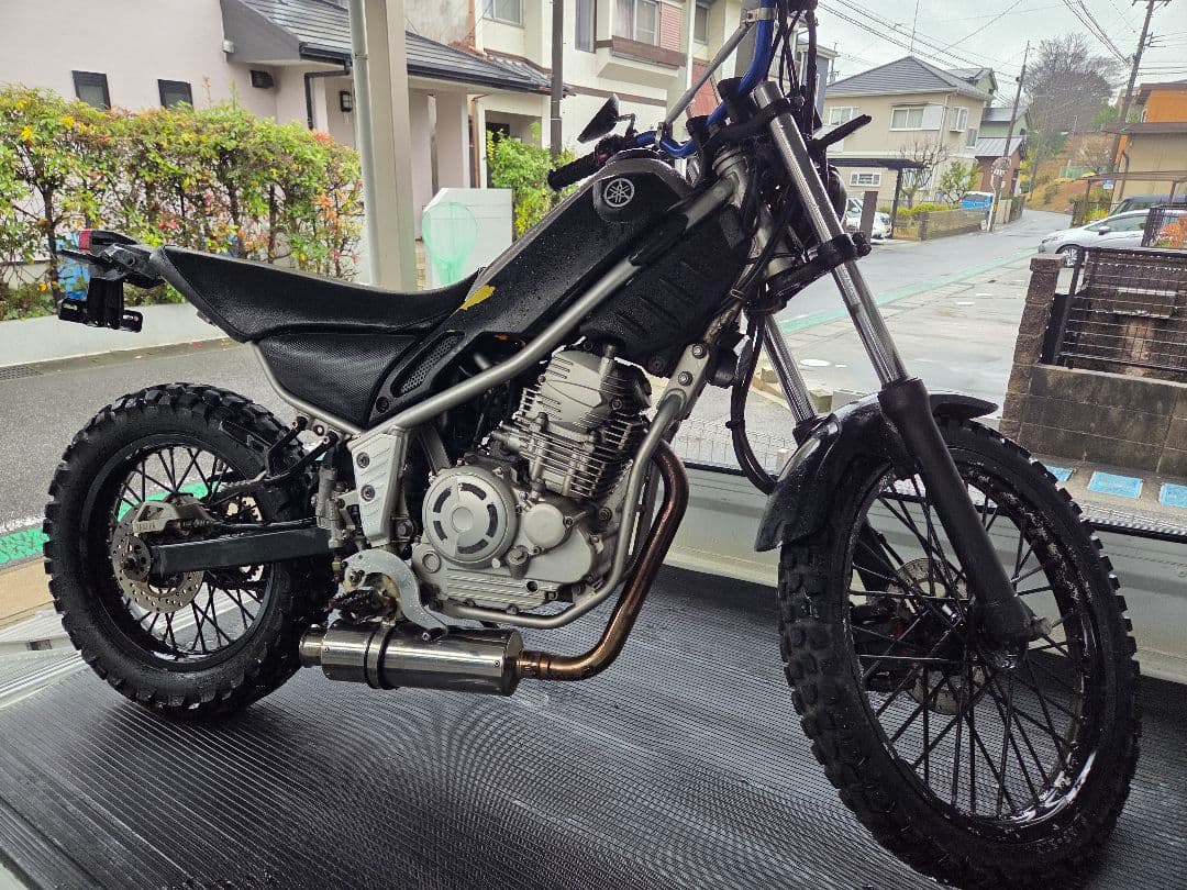 YAMAHAトリッカー　ダウンマフラー