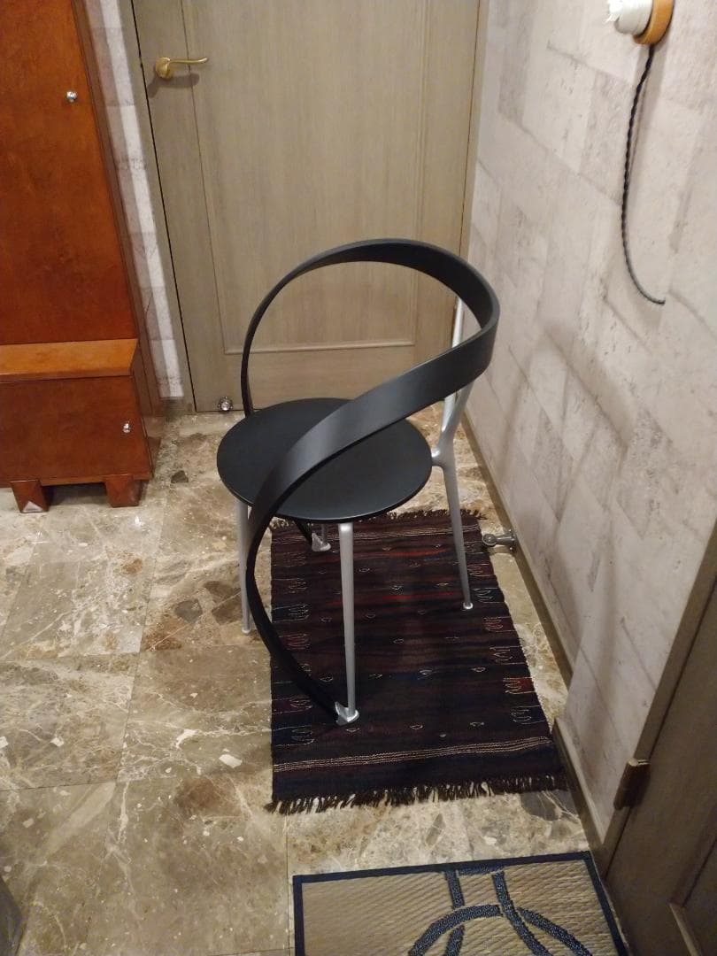 ★カッシーナ　人気チェア「952リヴァース」