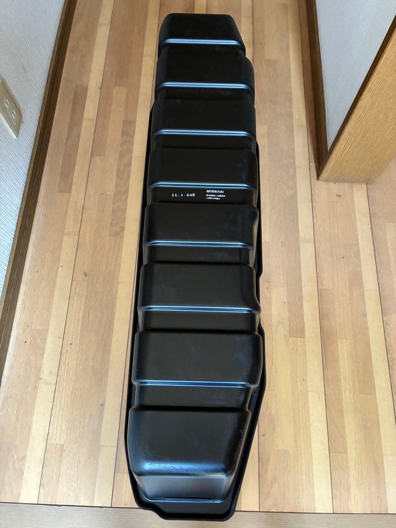 tkyk　日産☆エルグランド☆E52☆ラゲッジアンダーボックス