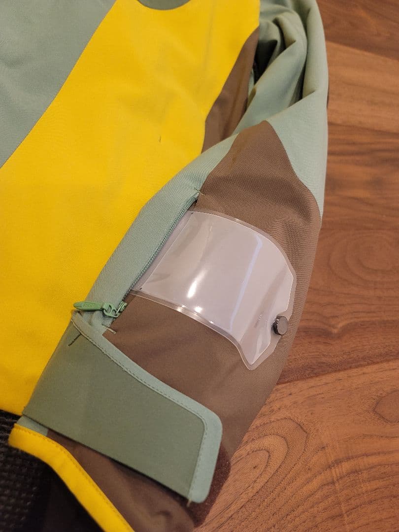 【美品】ONYONE ZONE OUTER Lサイズ 24-25モデル