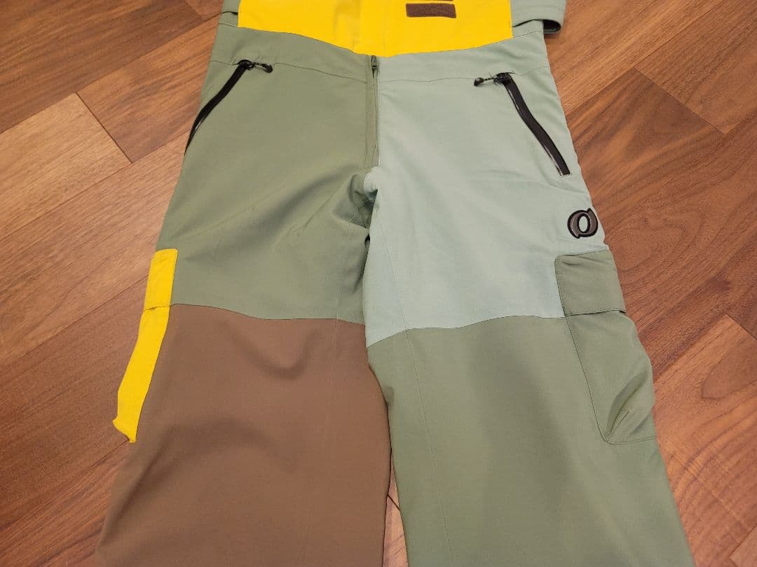 【美品】ONYONE ZONE OUTER Lサイズ 24-25モデル