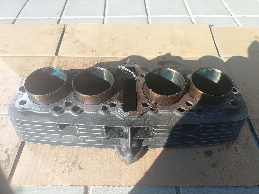 ゼファー750　 シリンダー　 シリンダーブロック　腰上