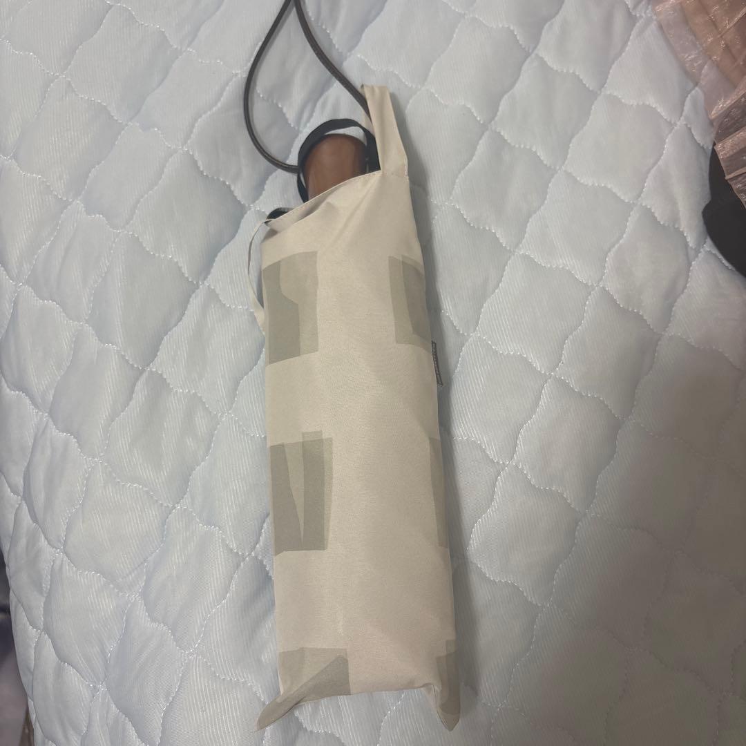 サンバリア100 折りたたみ　日傘