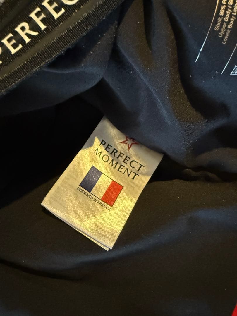 PERFECT MOMENT スキーウェア