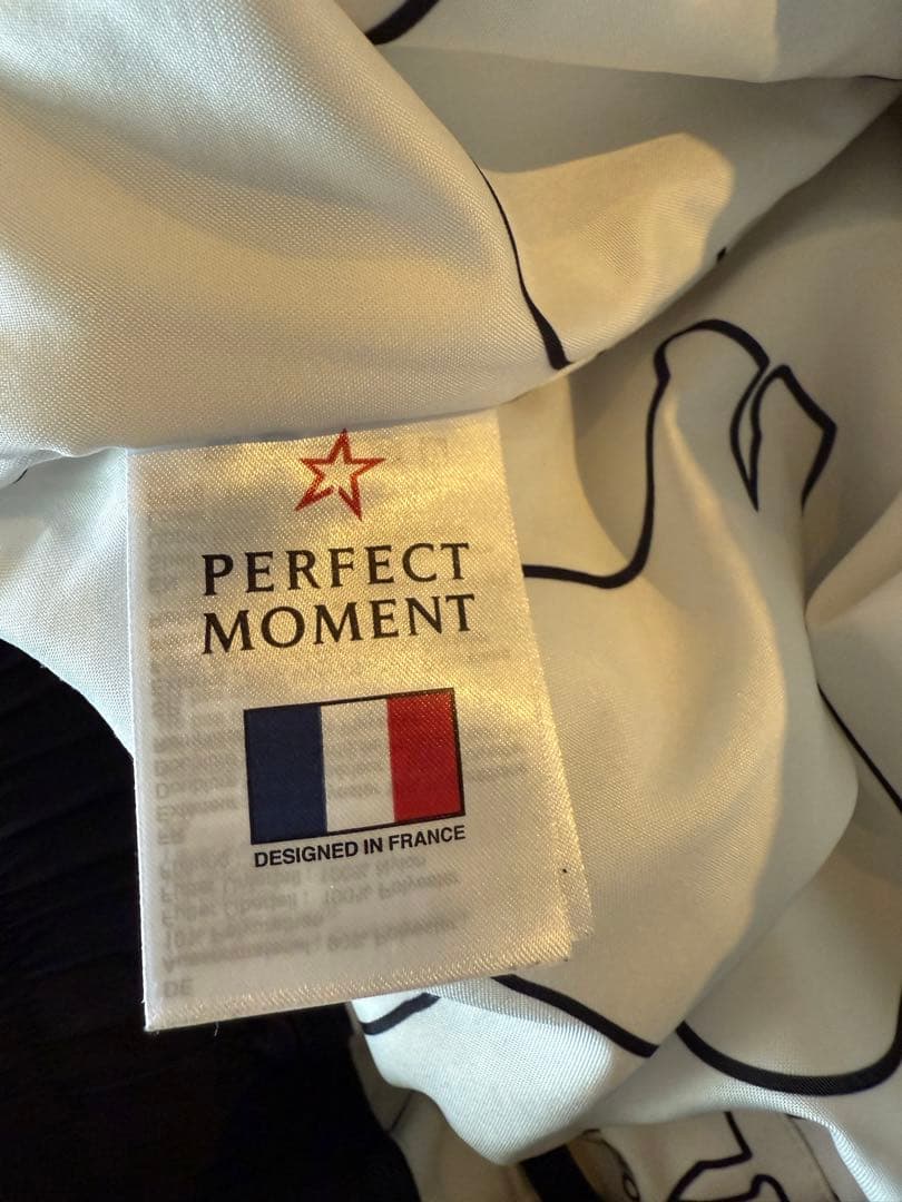PERFECT MOMENT スキーウェア