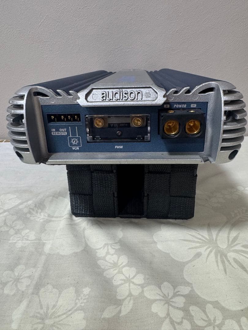 Audison（オーディソン）4ch パワーアンプ LRx4•300