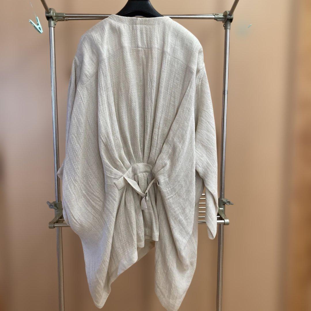 イッセイミヤケ　アイボリー リネンポンチョ