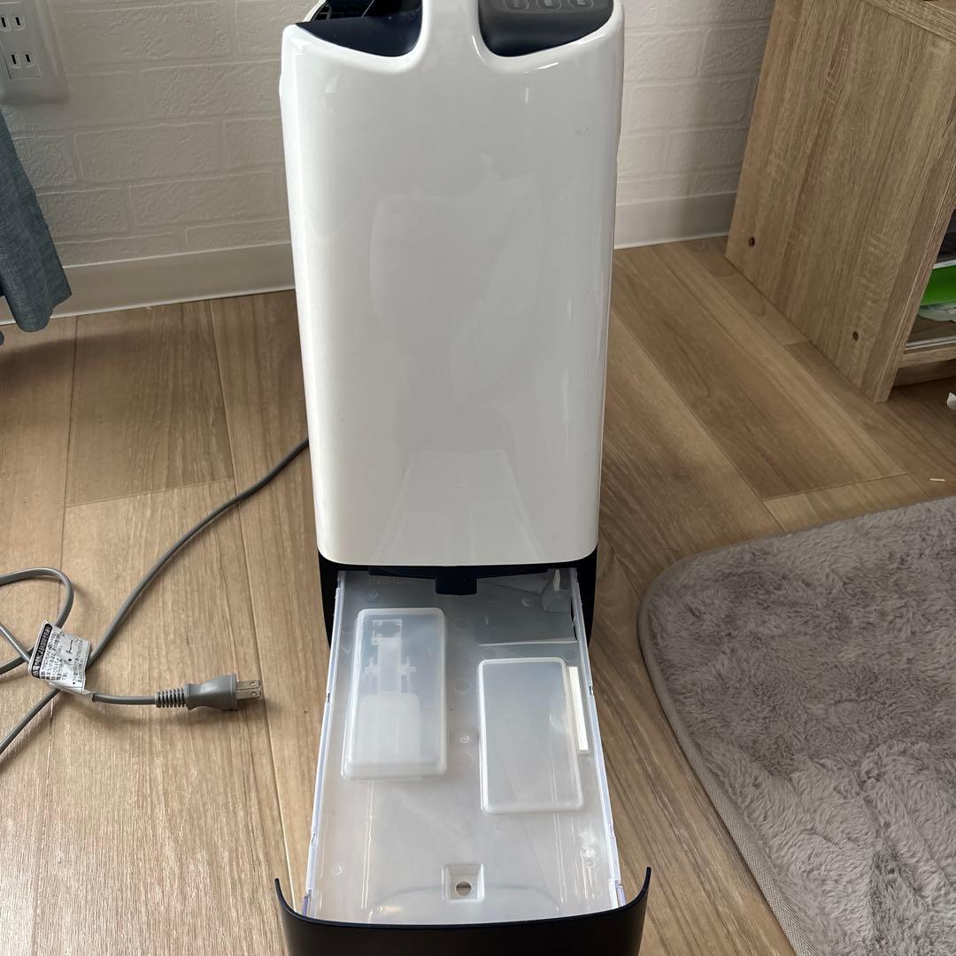 日立　除湿機　23年製