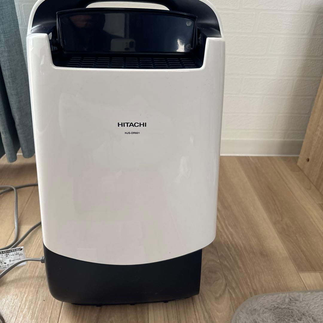 日立　除湿機　23年製