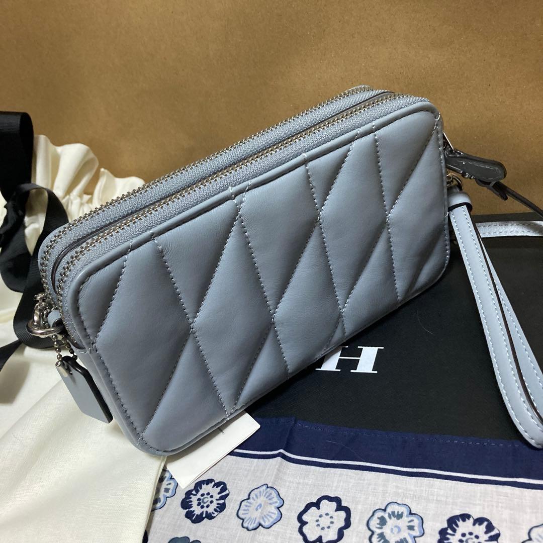 新品☆COACH ☆ショルダーバッグ ライトグレー☆キラ☆クロスボディ☆