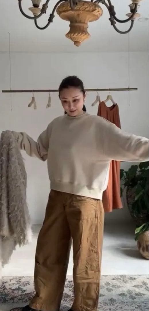 ハグオーワー 裏起毛ドロップショルダートレーナー ミルクティー 新品