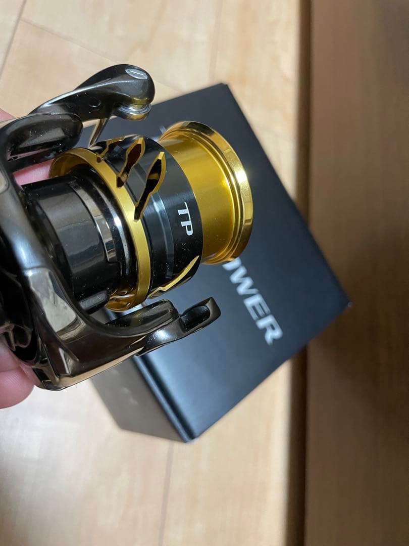 リール SHIMANO 20TWIN POWER C2000S