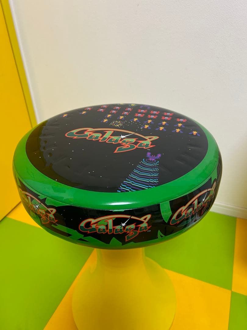 非売品　レトロゲーム　ギャラガの座面　椅子　チェア　ナムコ　ゲームセンター