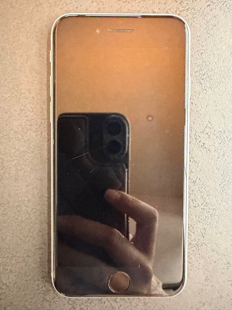 iPhone SE 第2世代 128GB SIMフリー ホワイト 動作良好