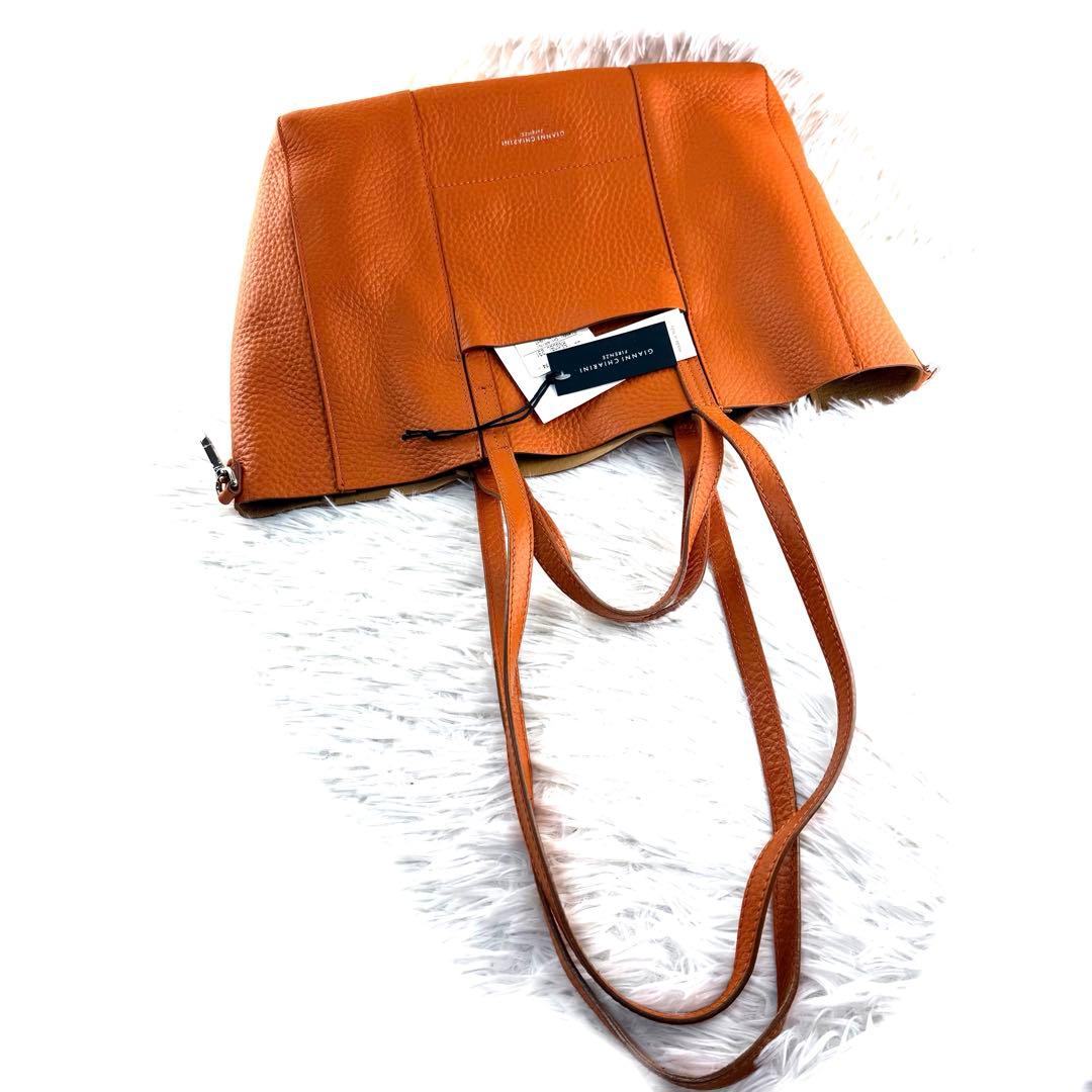 未使用品✨ジャンニ キアリーニ トートバッグ SUPERLIGHT Ｍ 本革