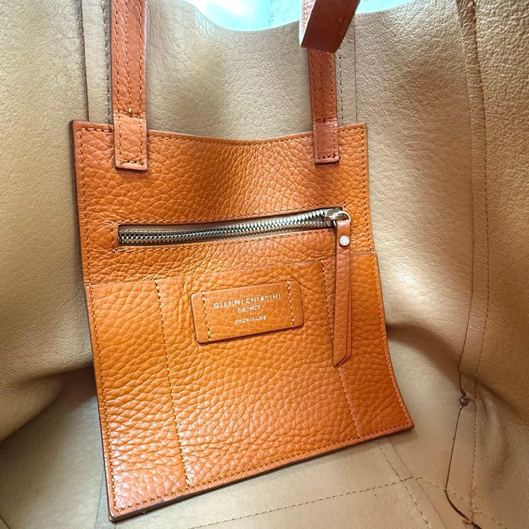 未使用品✨ジャンニ キアリーニ トートバッグ SUPERLIGHT Ｍ 本革