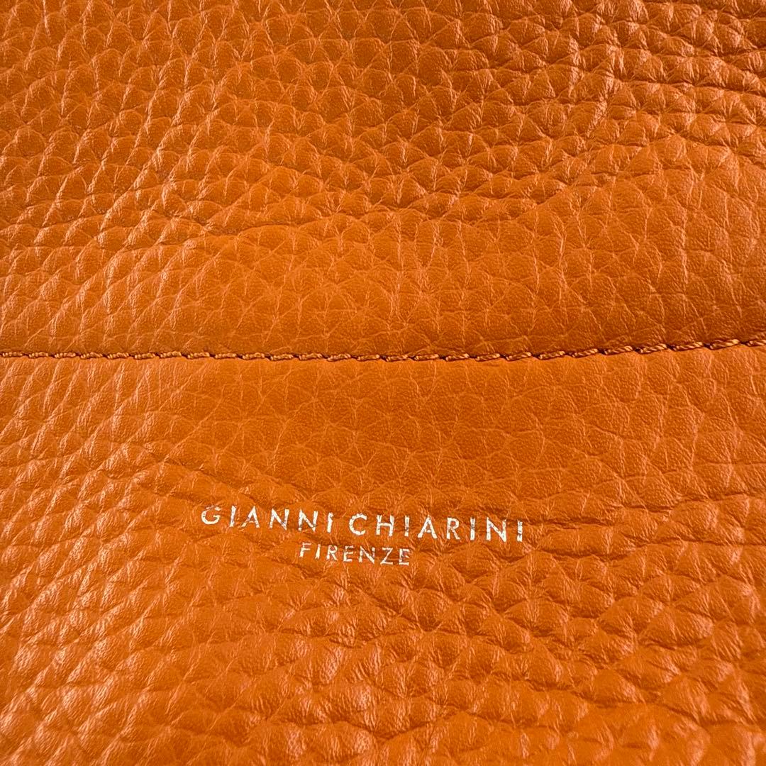 未使用品✨ジャンニ キアリーニ トートバッグ SUPERLIGHT Ｍ 本革