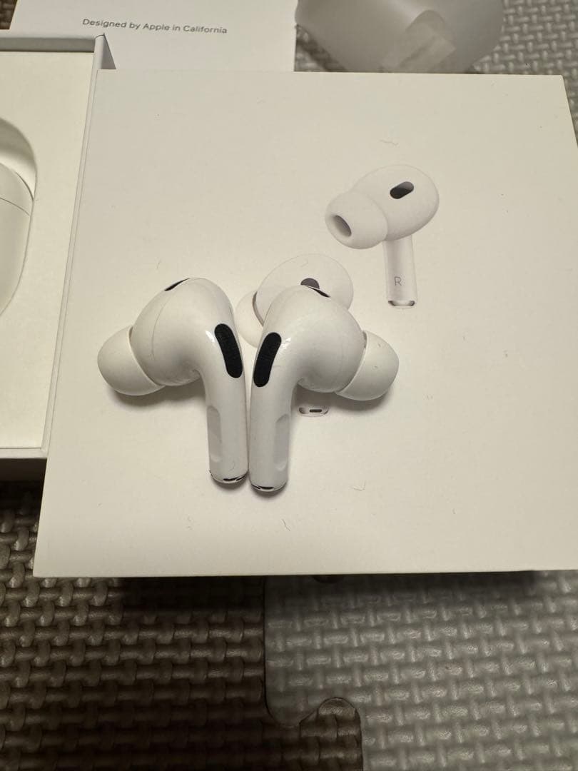 AirPods Pro 第2世代　TYPE C充電ケーブル未使用　ケース付き