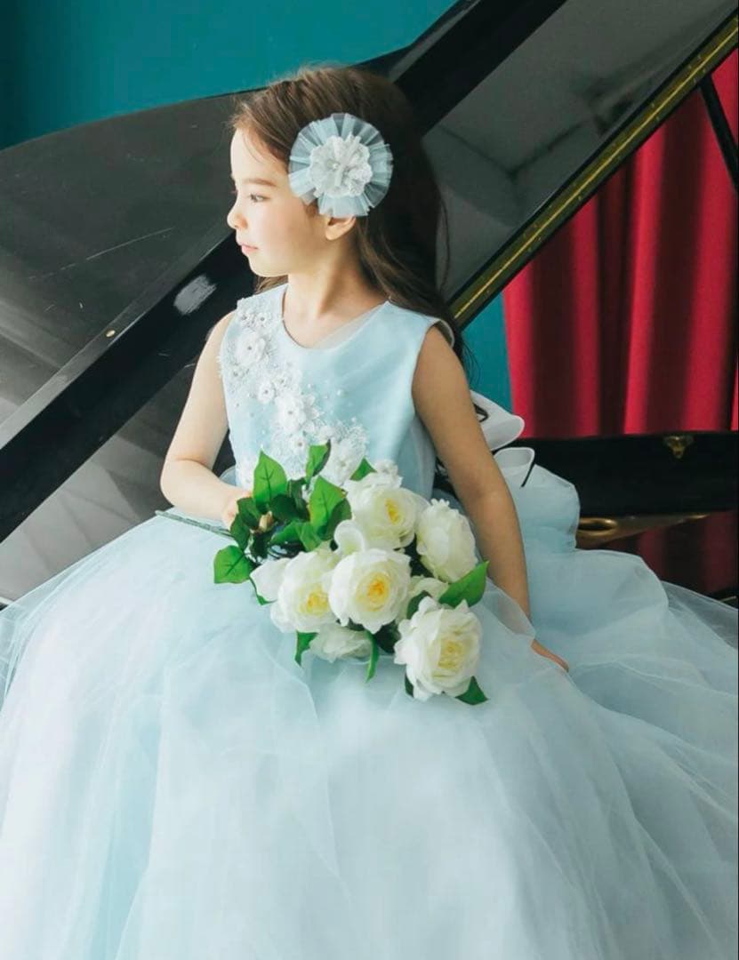 DRESCCO ライトブルー刺繍ロングドレス　130