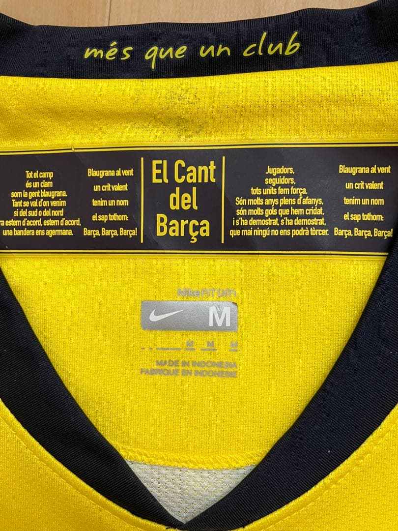 正規品　FCバルセロナ メッシ 10番 ユニフォーム　イニエスタのサイン付き