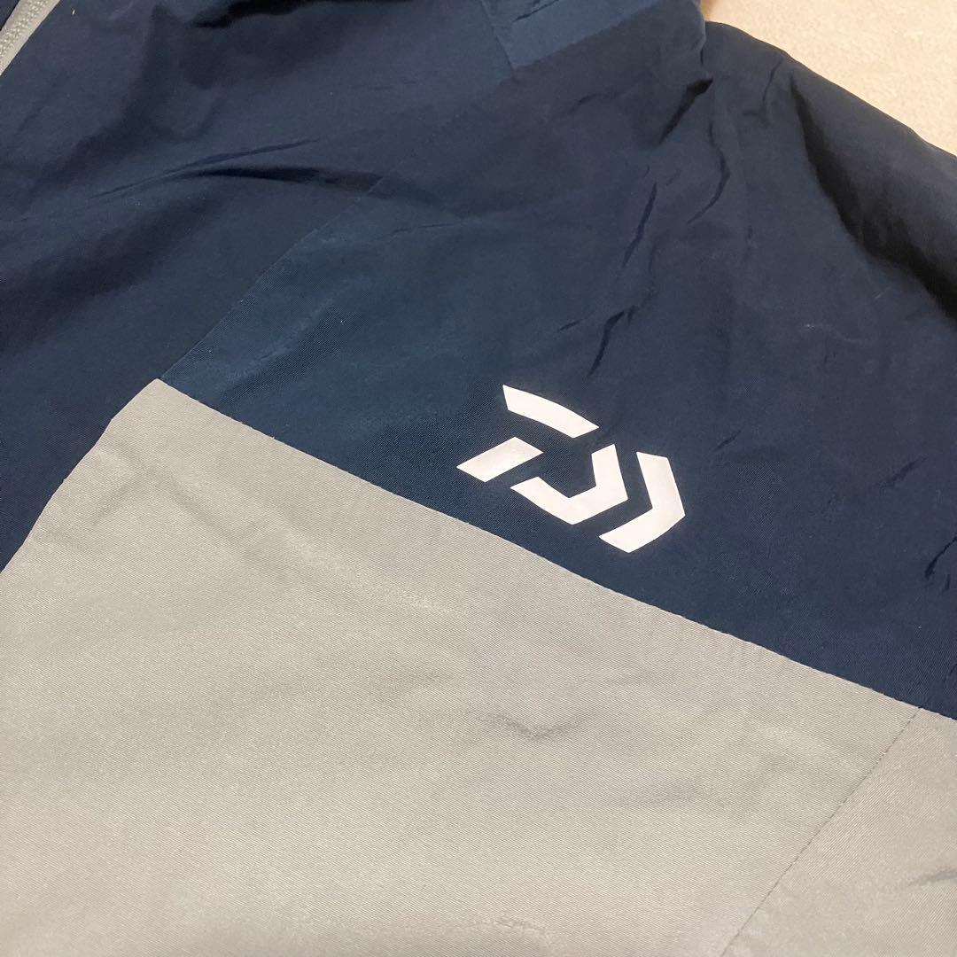 新品タグ付き✨ダイワ DAIWA フィッシングスーツ レインスーツ セットアップ