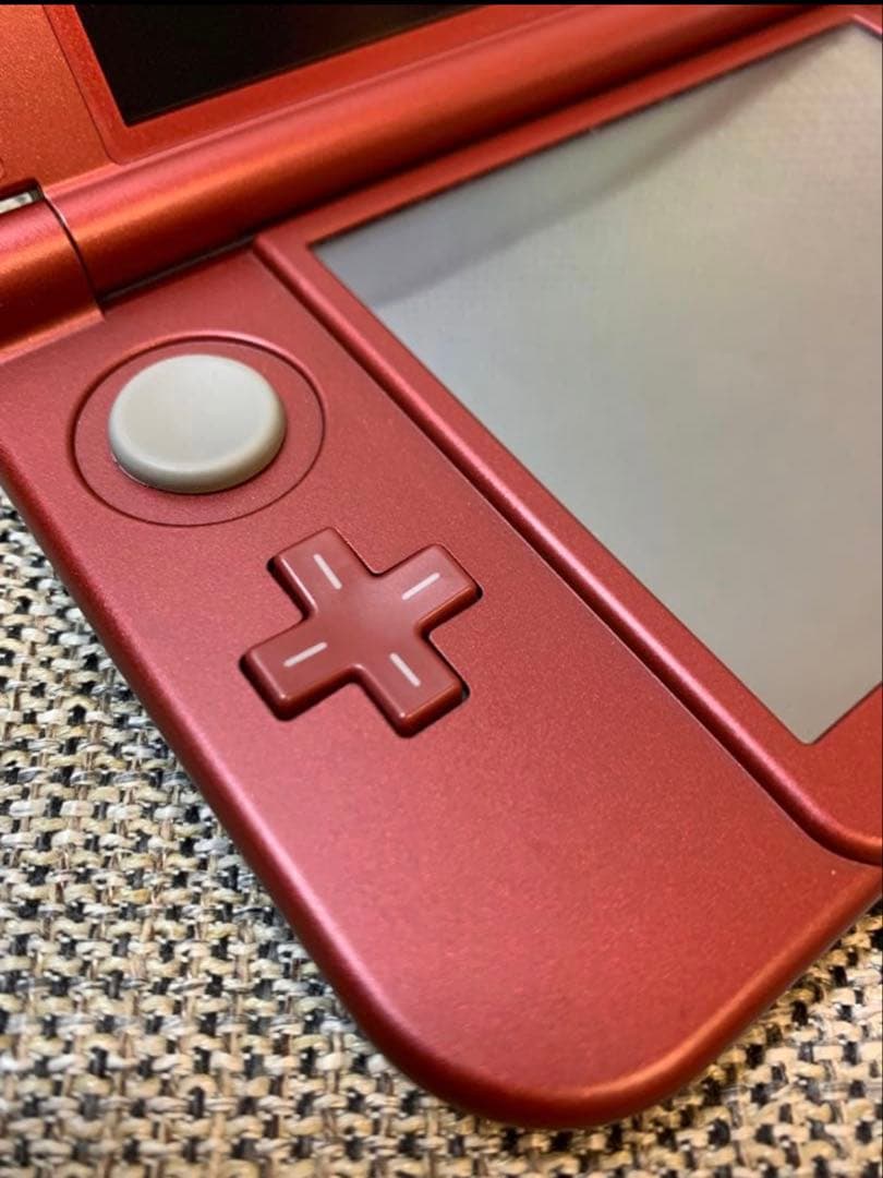 訳あり美品✨32GBSDカード　Newニンテンドー3DS LL メタリックレッド