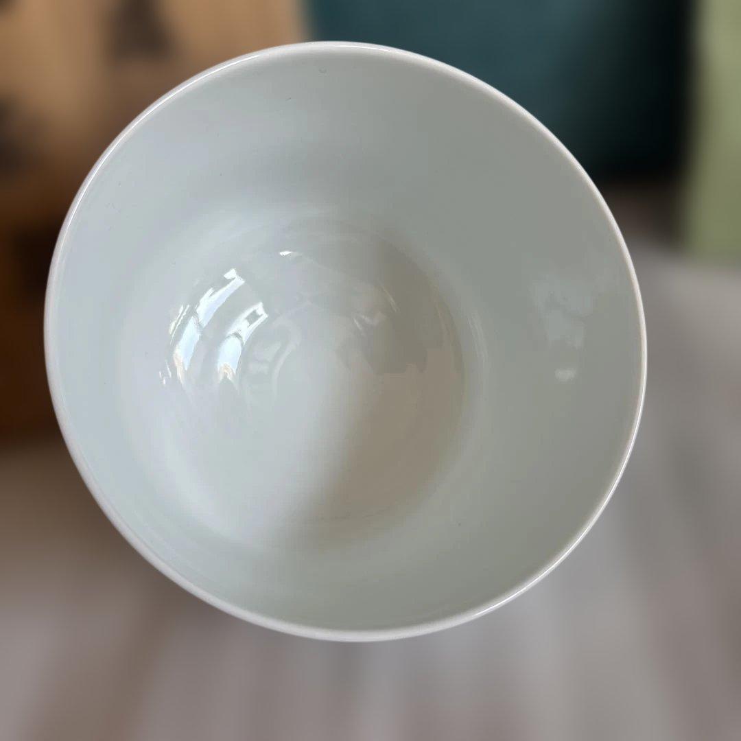 d*4様 井上萬二 作　白磁茶碗　木箱あり