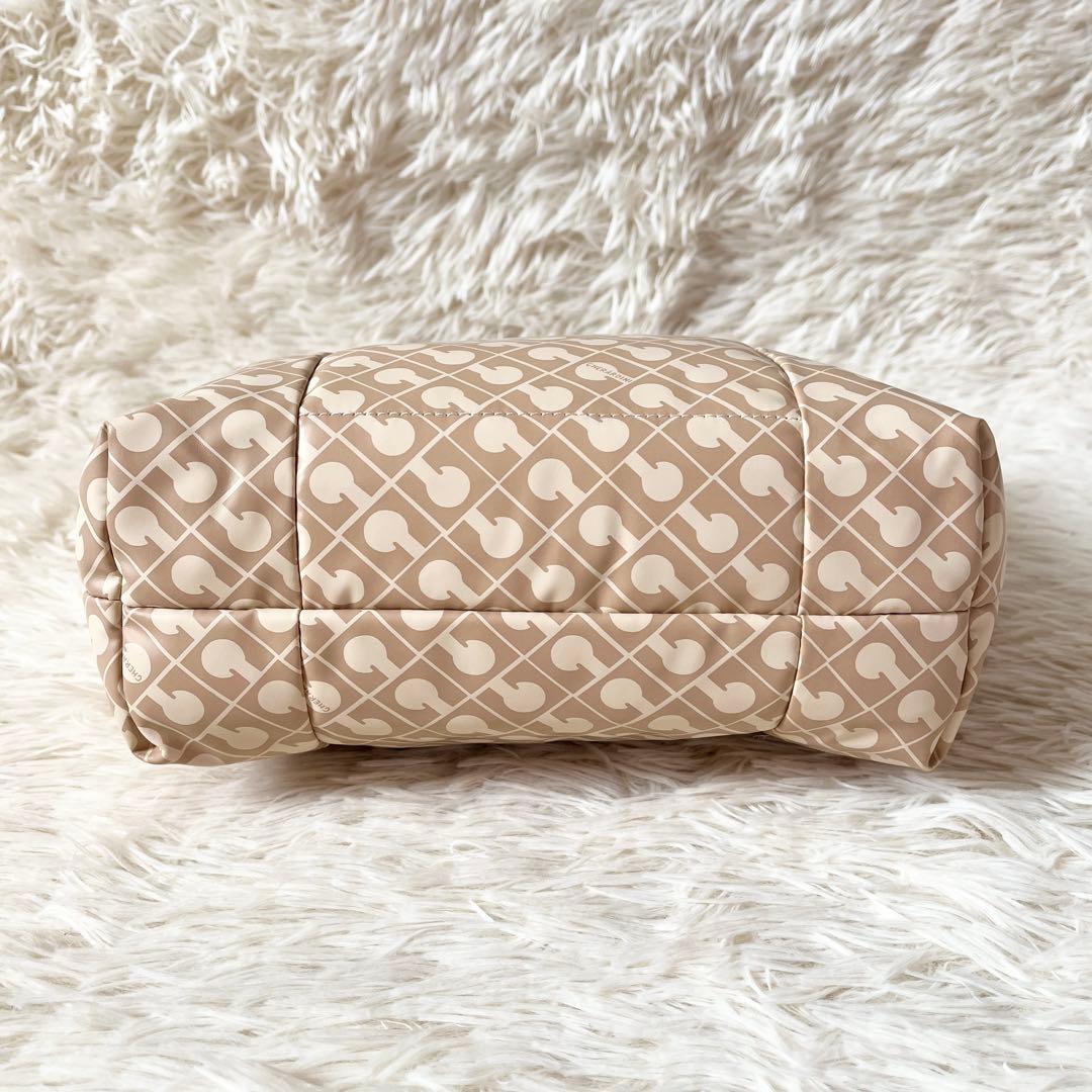 新品未使用✨GHERARDINIゲラルディーニ　ソフティ　トートバッグ　総柄