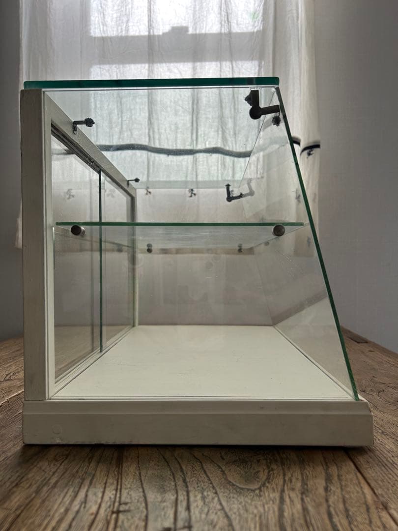 レトロ　台形ガラスショーケース