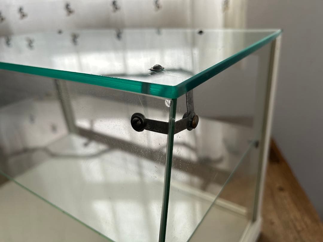 レトロ　台形ガラスショーケース