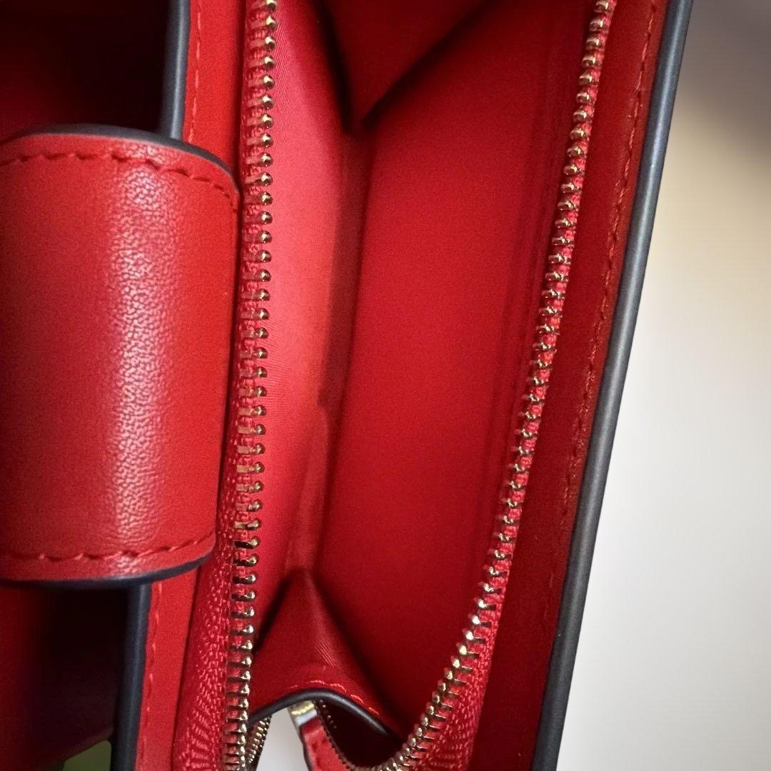 COACH リンゴ柄 二つ折り財布