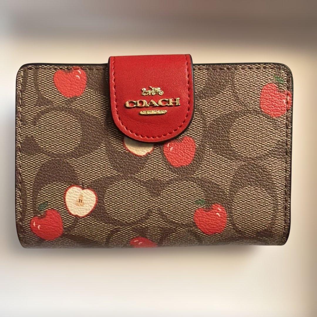 COACH リンゴ柄 二つ折り財布