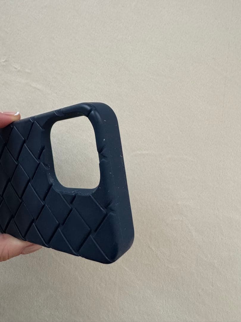 BOTTEGAVENETA/ iPhone15promax/ネイビー