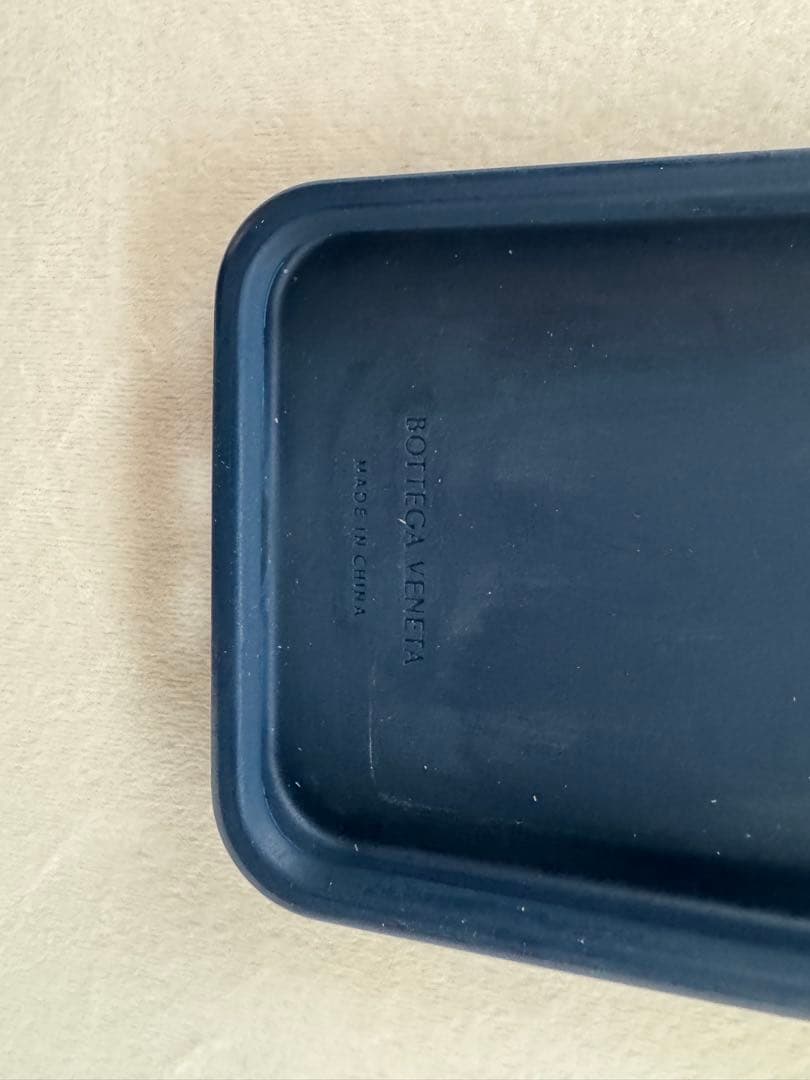 BOTTEGAVENETA/ iPhone15promax/ネイビー