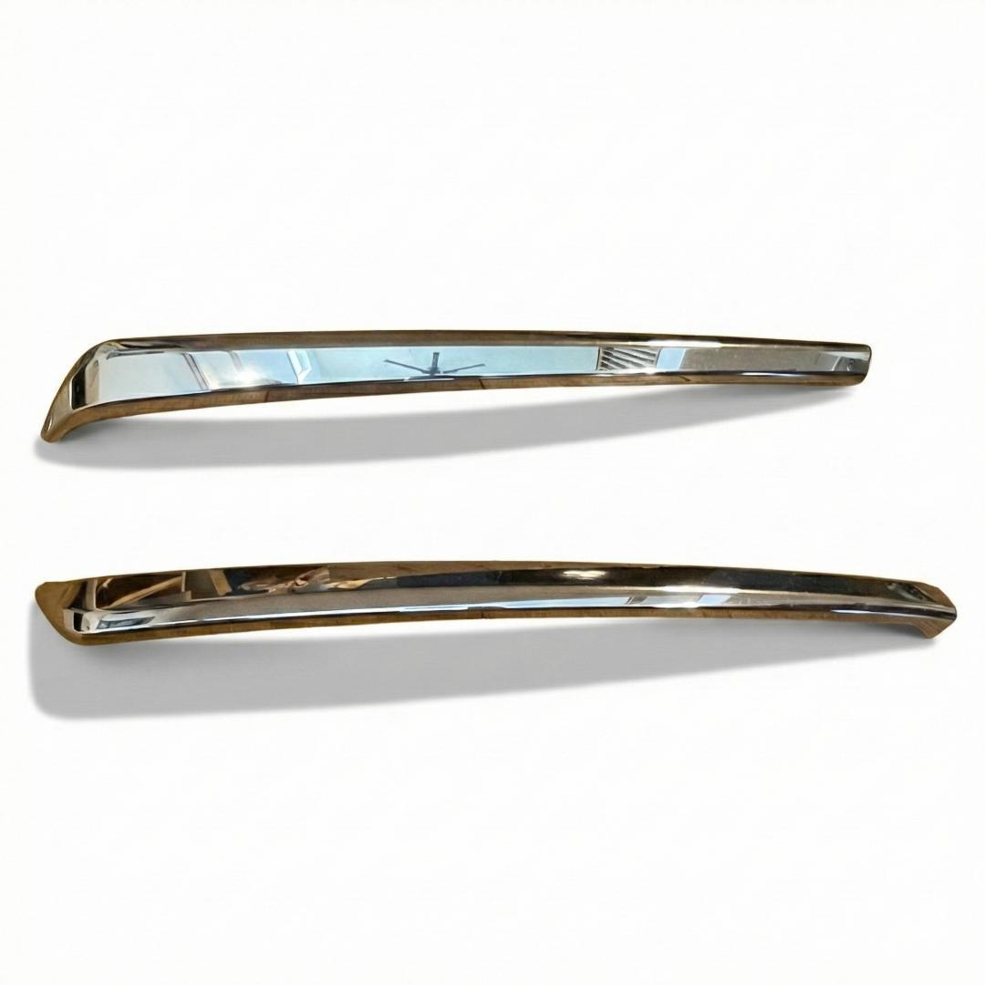 【新品】【送料込み】エスクァイア 80 前期　フロントグリル セット 純正品