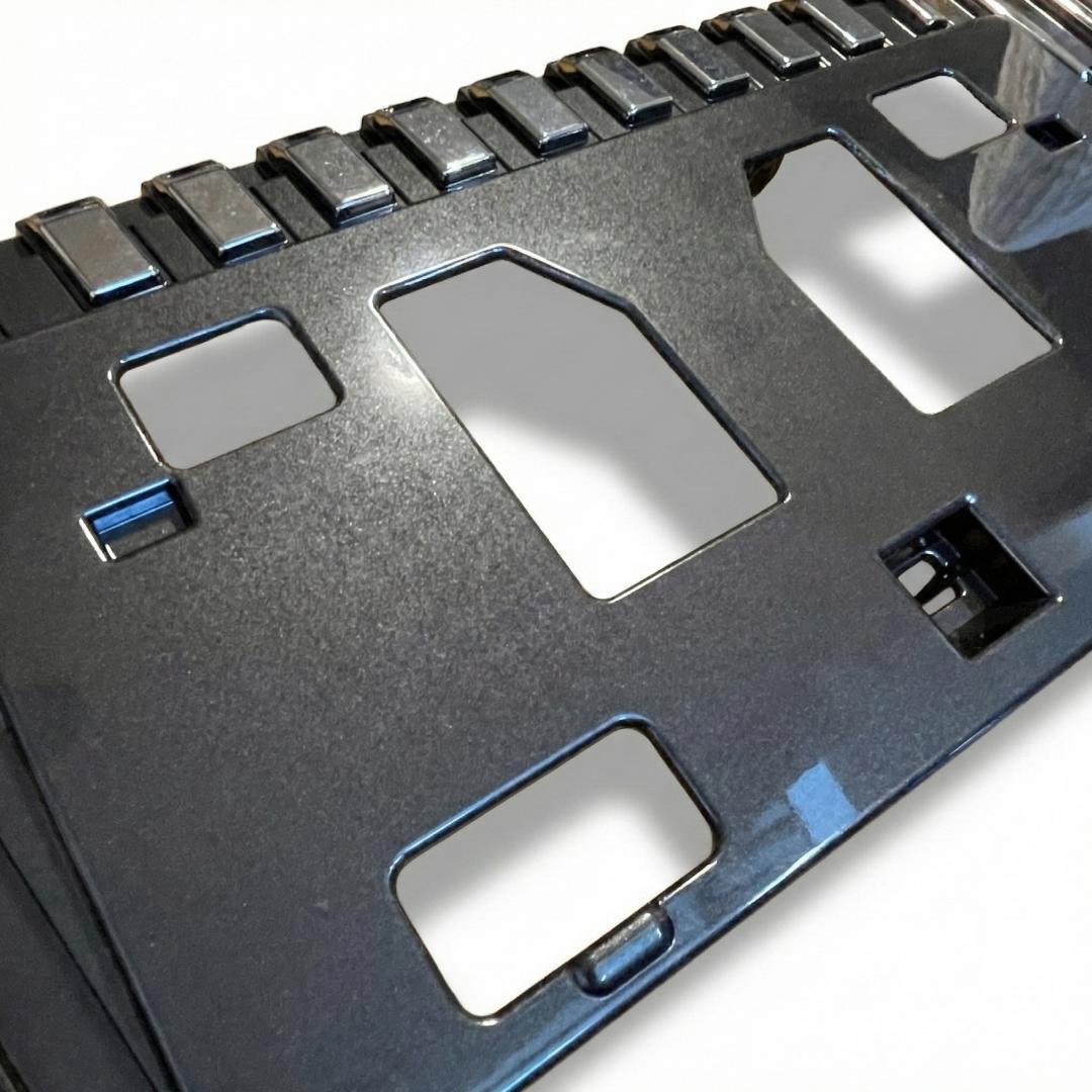 【新品】【送料込み】エスクァイア 80 前期　フロントグリル セット 純正品