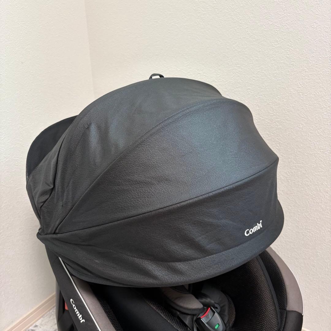 【極美品】コンビ　クルムーヴスマート　シートベルト式　チャイルドシート