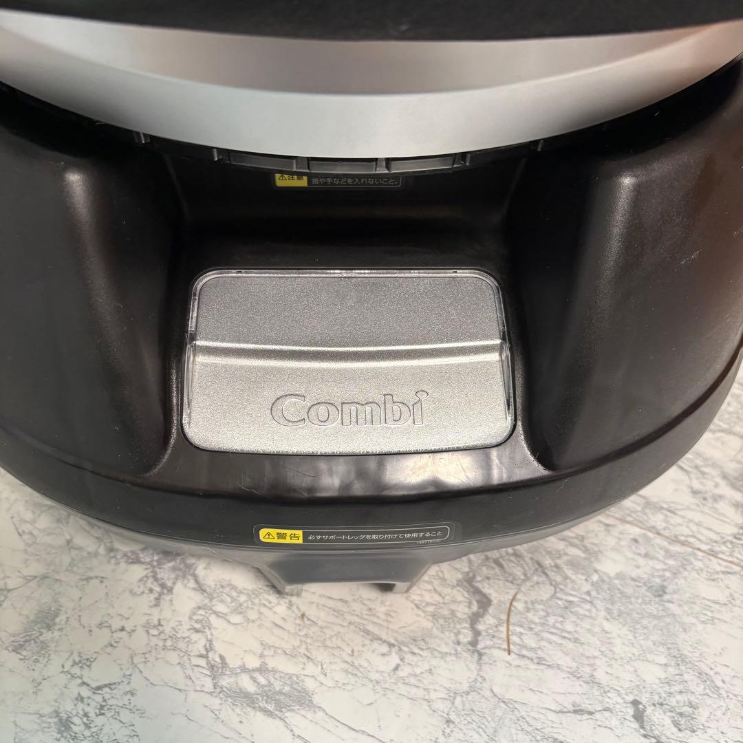 【極美品】コンビ　クルムーヴスマート　シートベルト式　チャイルドシート