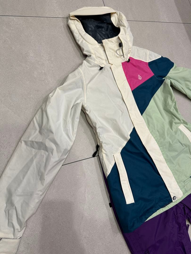 VOLCOM NIKITA ボードウェア　上下セット