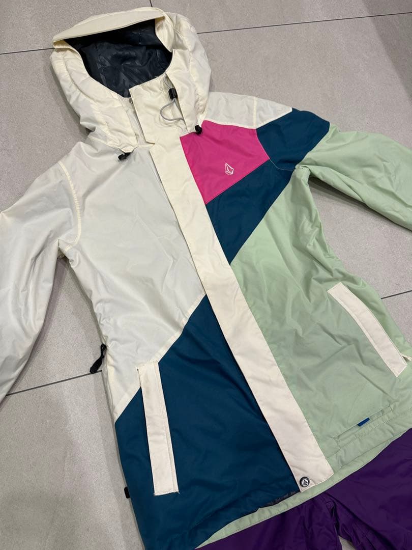 VOLCOM NIKITA ボードウェア　上下セット