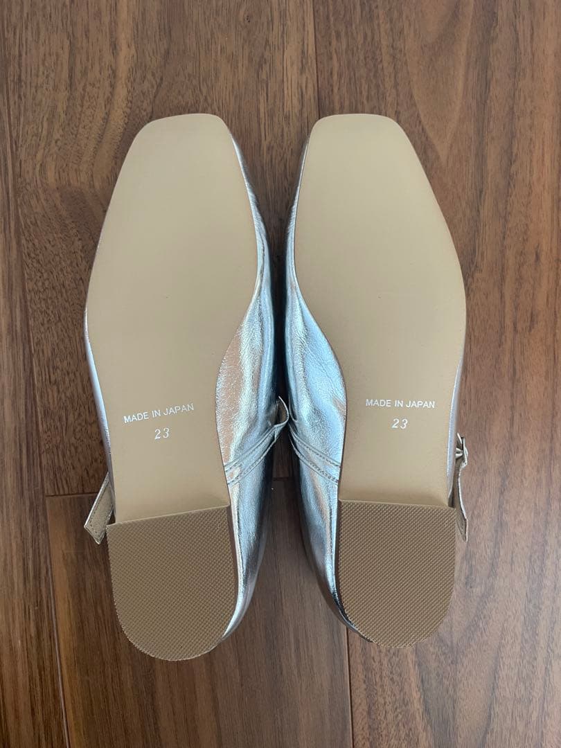 【美品】アワーホーム OUR 大人に似合うストラップシューズ　シルバー