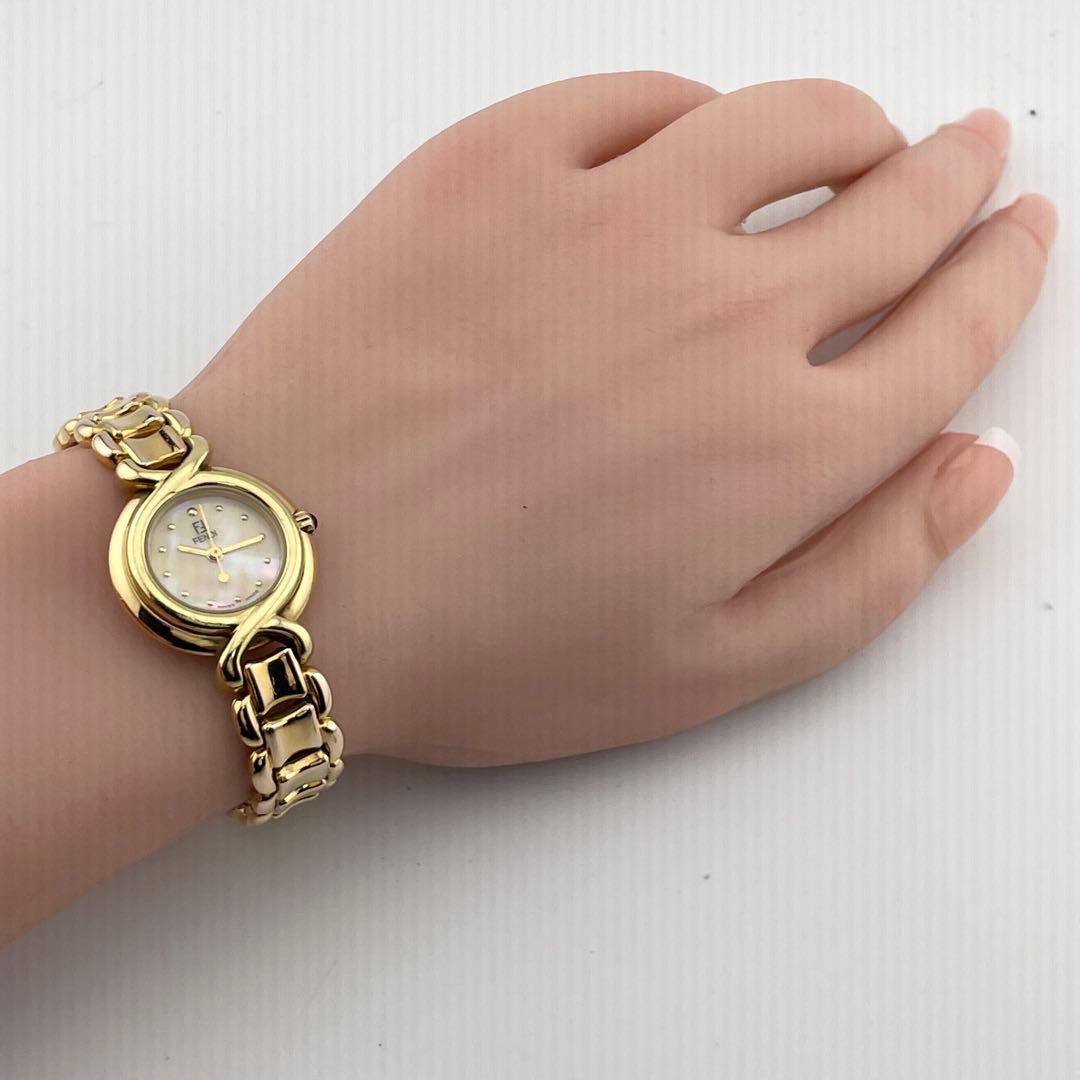 【稼働/新品電池】フェンディ　シェル文字盤　腕時計　ゴールドウォッチ　レディース