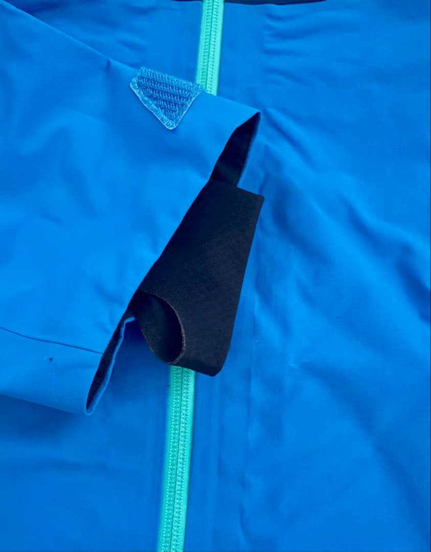 新品SALOMONスキーウェア上下