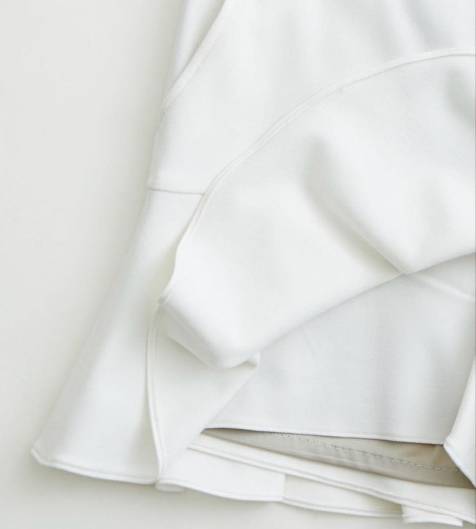 新品タグ付き　JUN & ROPE 裏起毛フレアースカート 白　M ゴルフ