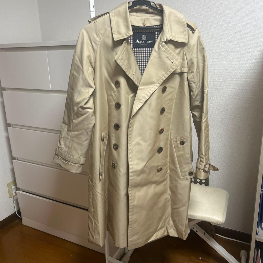 【アクアスキュータム】トレンチコート