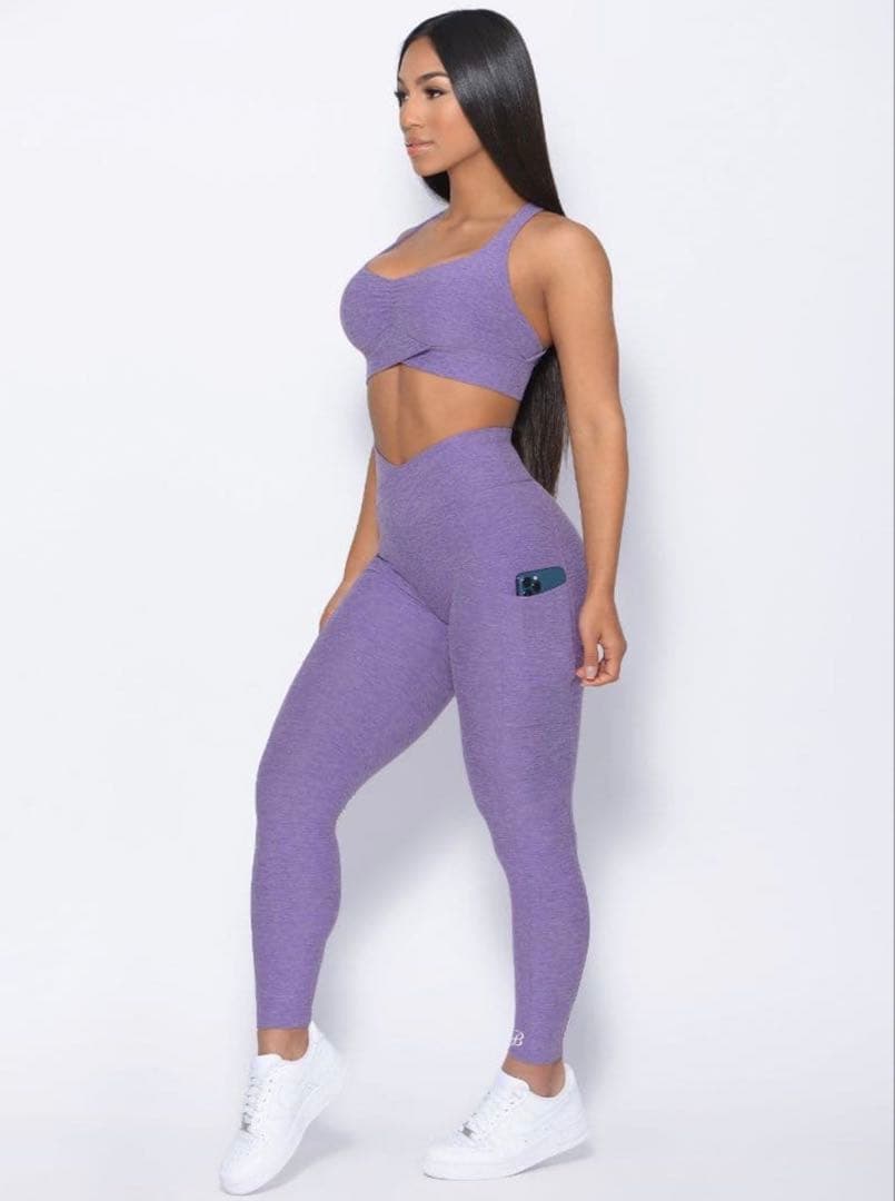 Bombshell SPORTSWEAR(ボムシェルスポーツウェア)